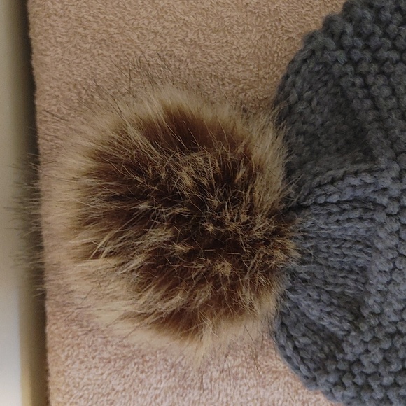 🐨 Ugg Hat - Picture 2 of 9